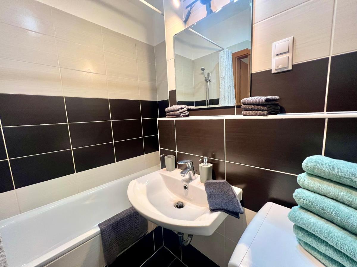 Lotus Corvin Apartament
